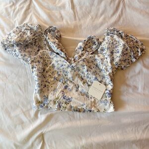 Altar’d State Ivory And Blue Floral Puff Sleeve Tie Back Top Size Small